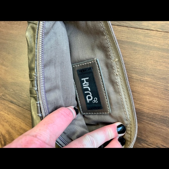 Kirra Wristlet - Picture 2 of 3